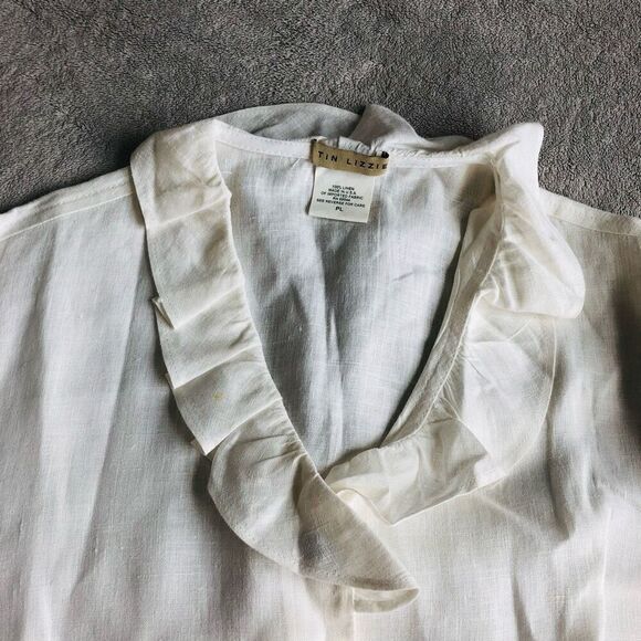 Tin Lizzie Ruffle Collar 3/4 Sleeve Button down Blouse - Picture 2 of 16